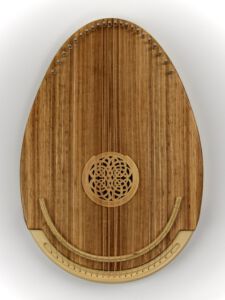 Klangdecke aus Beli - Aufgesetzte Schalllochrosette "Keltischer Knoten"