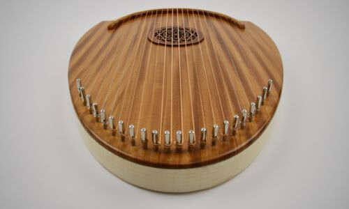 Klangdecke aus gestreiftem Afrormosia