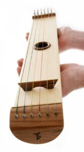 stark resonierendes Bambuphon