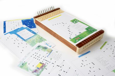 Kleine Tischharfe mit Unterlegblättern